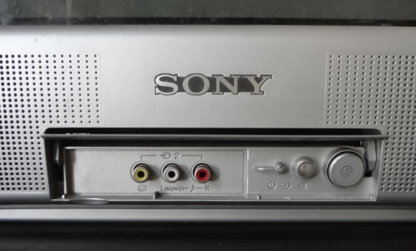 CRT-Sony-Front-input